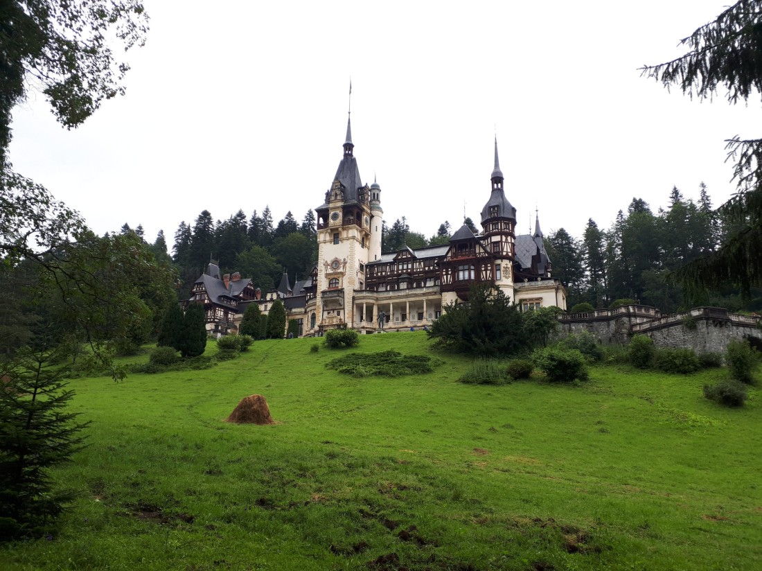 Romania_peles_castle